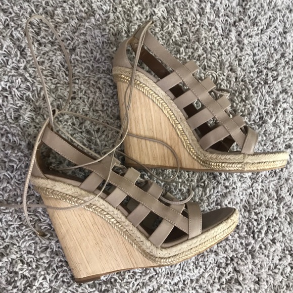 Taupe Aquazzura Amazon wedges - Picture 8 of 9